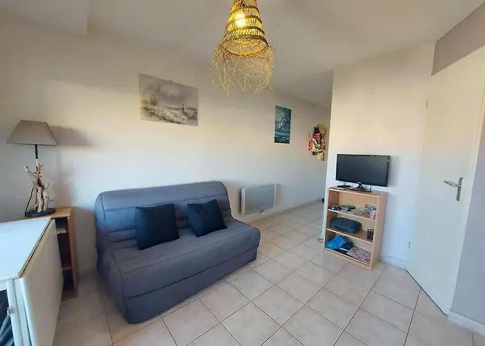 Studio Cabine avec Terrasse, Piscine et Parking Privé à Marseillan - FR-1-326-774 * Marseillan (Herault)